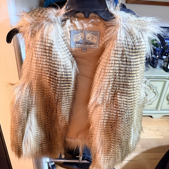 Steve Madden Faux Fur Vest M - Picture 5 of 8